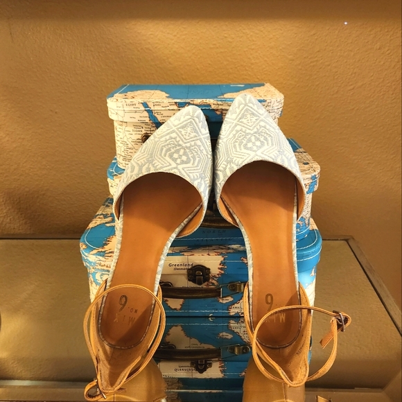 Women's Mix No 6 Blue/White/Beige Sze 9.5 Sandal. GREAT CONDITION - Picture 15 of 16